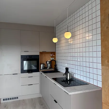 Modern With Forest View, Close To The Subway Apartament *