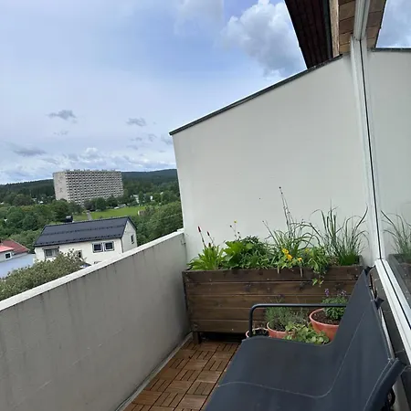 Modern With Forest View, Close To The Subway